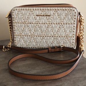 Michael Kors_ Camera Bag_ Ginny_ Vanilla